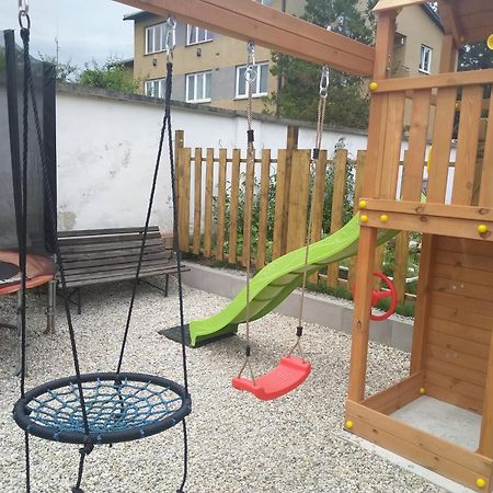 Apartmany Nezarka A Privatni Wellness Jindřichův Hradec Buitenkant foto