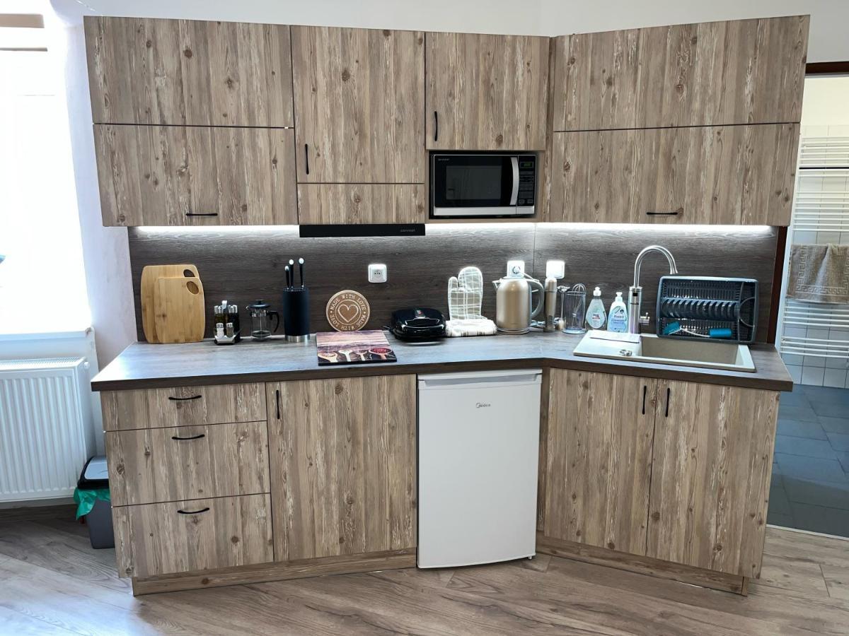 Apartmany Nezarka A Privatni Wellness Jindřichův Hradec Buitenkant foto
