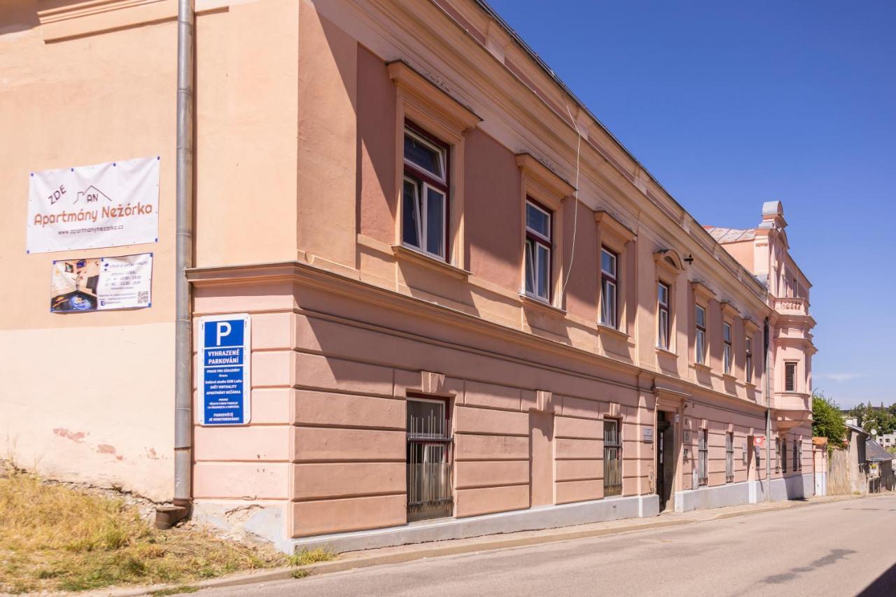 Apartmany Nezarka A Privatni Wellness Jindřichův Hradec Buitenkant foto
