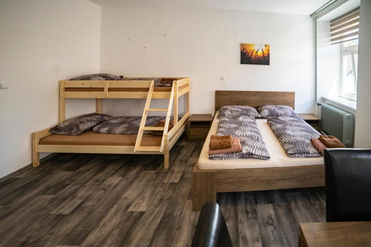 Apartmany Nezarka A Privatni Wellness Jindřichův Hradec Buitenkant foto