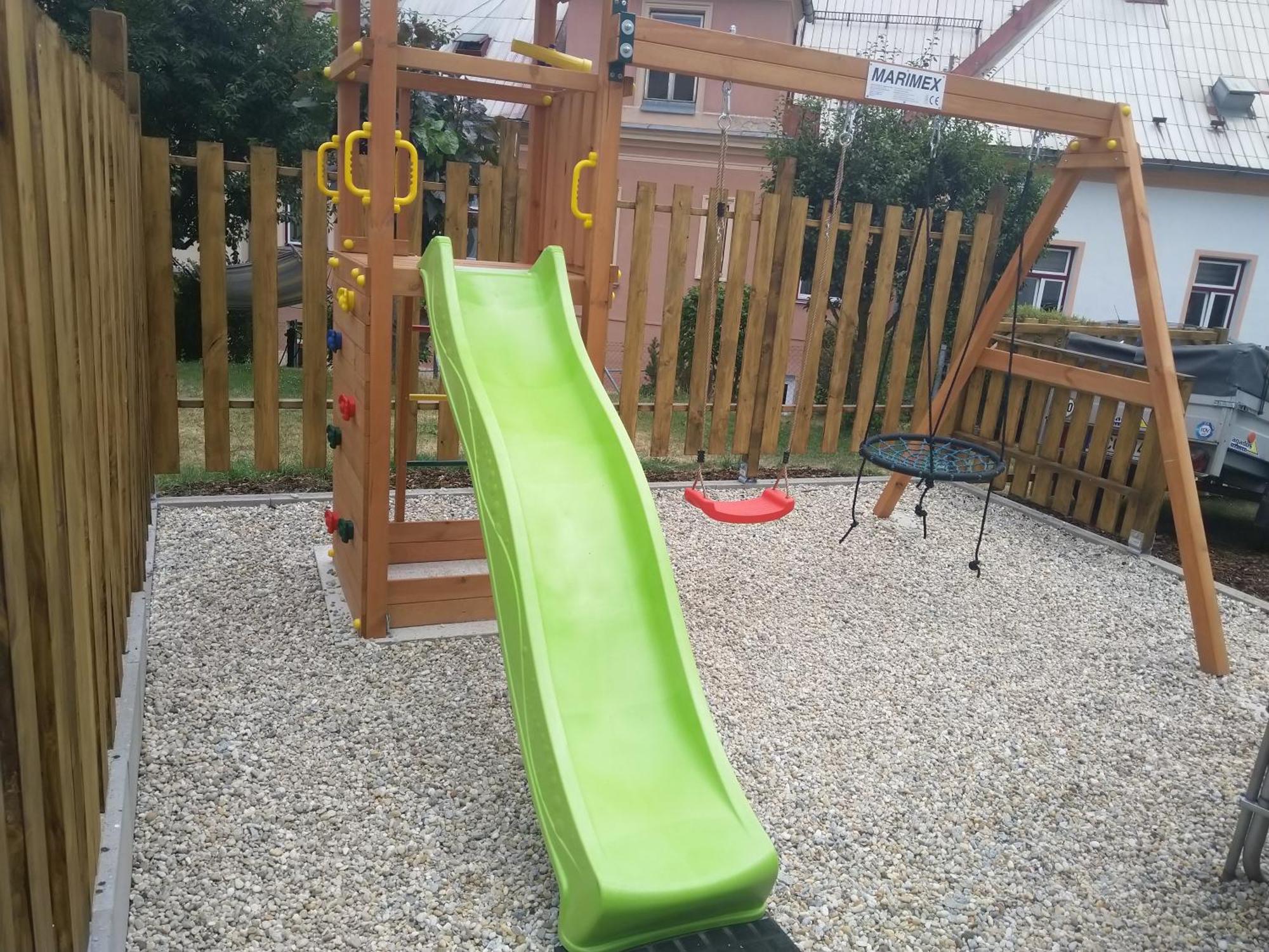 Apartmany Nezarka A Privatni Wellness Jindřichův Hradec Buitenkant foto